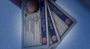 sigortadunyasi.com.tr; Ehliyetini yenilemeyen sürücüye sigorta şirketi hasar ödemesi yapmayacak (09/11/2025)